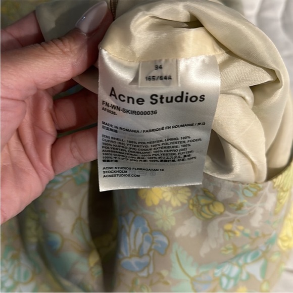 Acne Studios asymmetrical hem floral flounce midi skirt - Picture 8 of 9